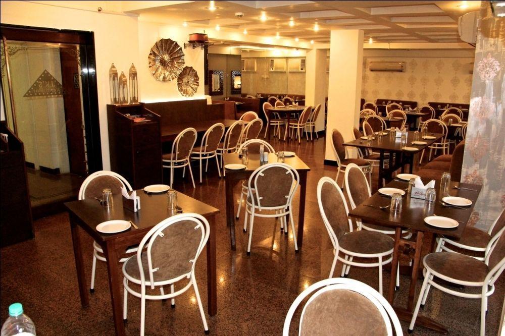 מומביי Hotel Samraj מראה חיצוני תמונה
